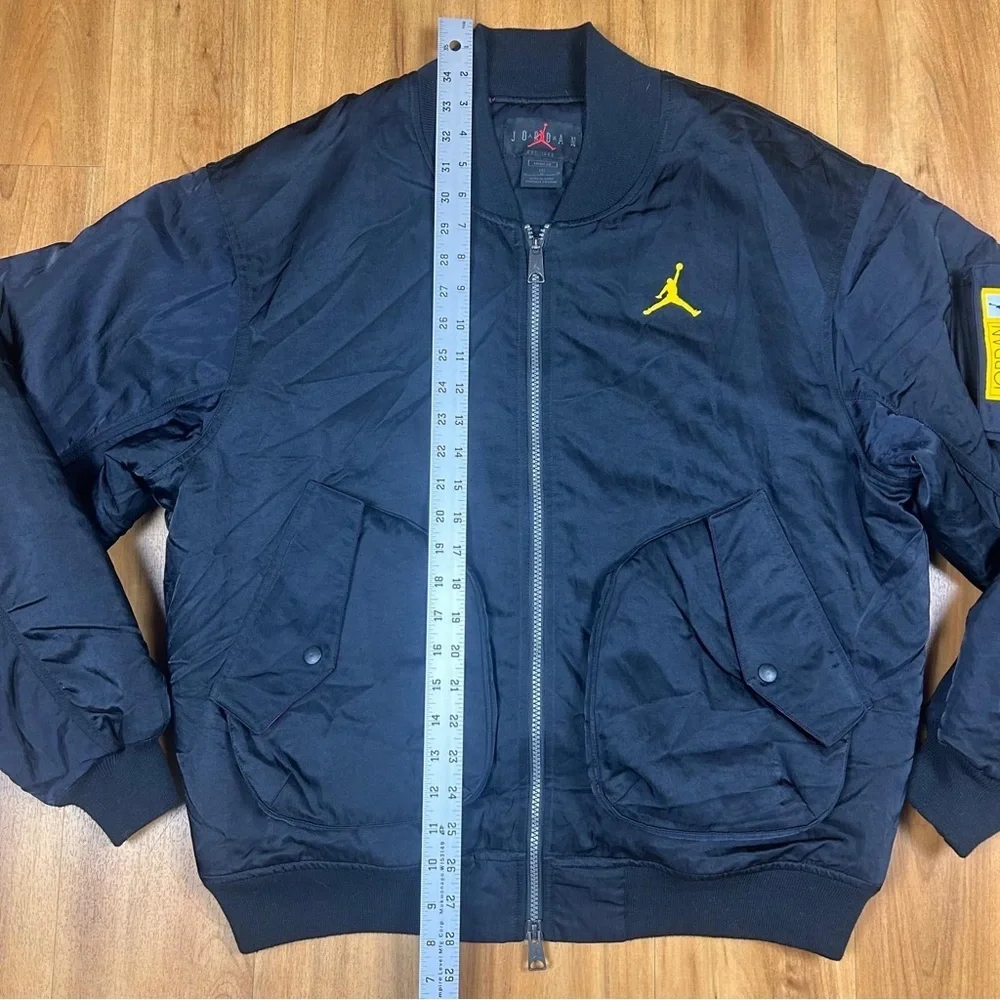 Air Jordan Men’s Sports Full-Length Zipper Autumn Jacket Black Size‎ M